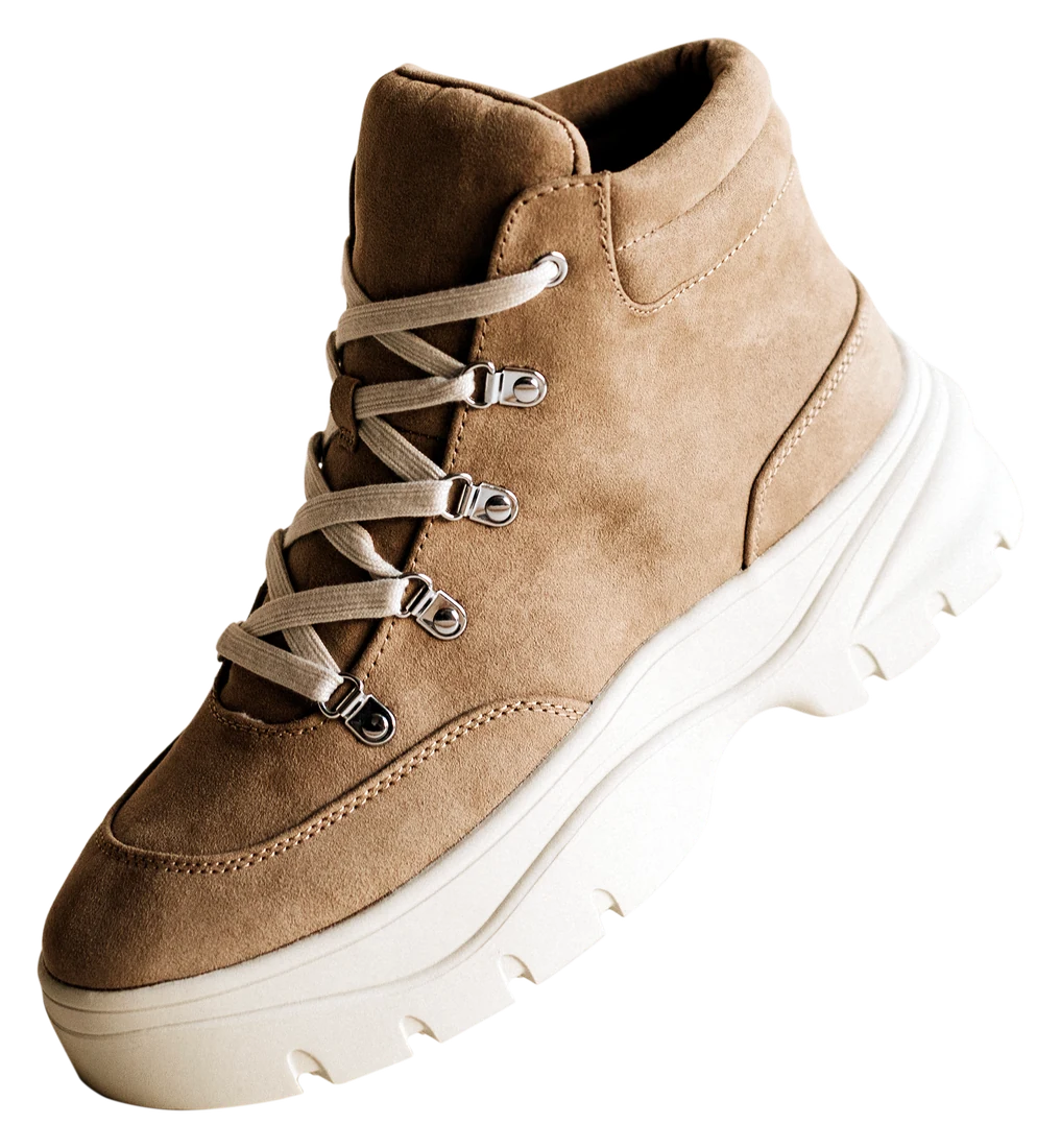 Tawny Trail Boot